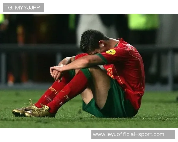 扎卡回忆2019年被嘘经历：痛苦与荣耀交织的足球人生瞬间