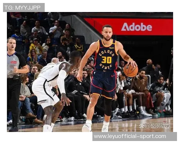 波斯特表现出色八投四中贡献十分三篮板四助攻三分球命中率高达五成