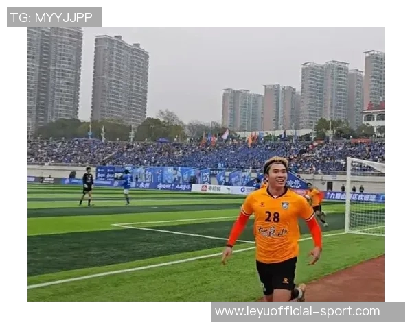 CMG群众足球邀请赛首场战平东道主永州与泰安2比2平局白云飞精彩梅开二度